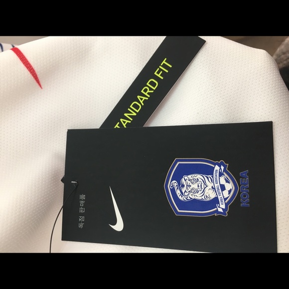 Nike 2018 Korea Stadium Away Jersey - Picture 3 of 5
